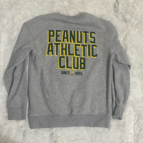 grey crewneck sweatshirt - Picture 3 of 7
